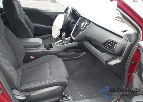 2021 Subaru Legacy Premium z USA, uszkodzony, nr VIN 4S3BWAC60M3003711